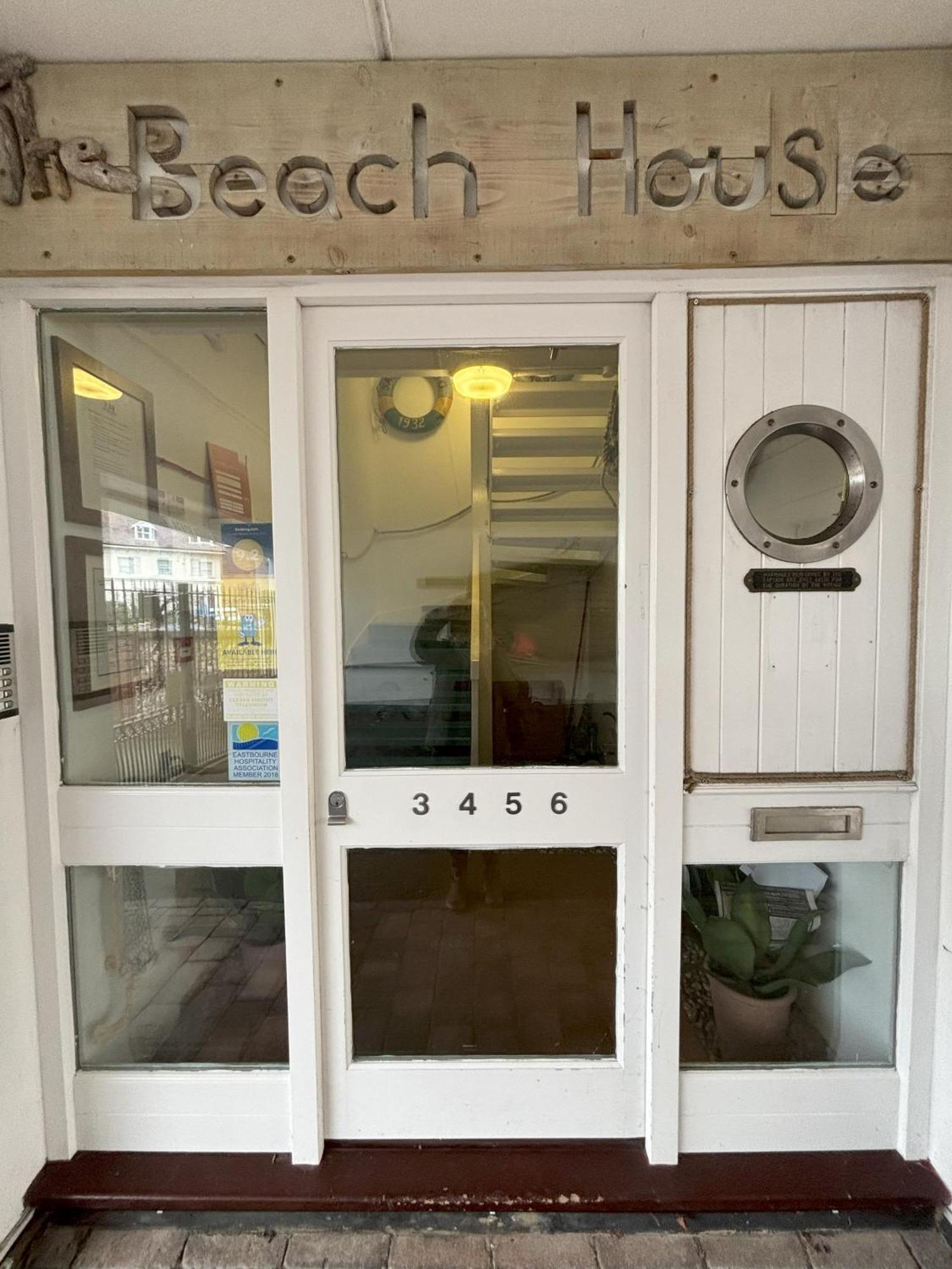 The Beach House Holiday Apartments Eastbourne Zewnętrze zdjęcie