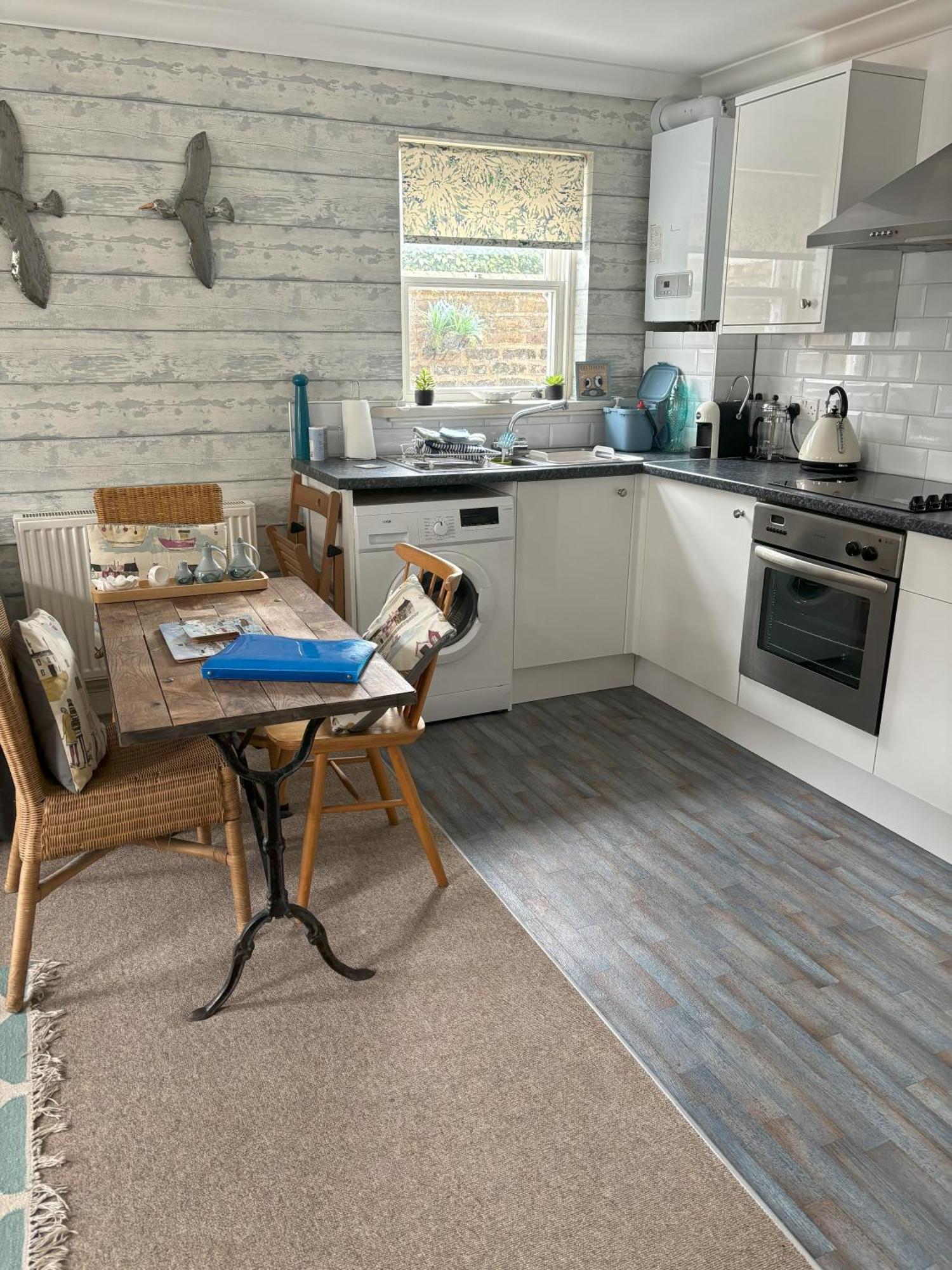 The Beach House Holiday Apartments Eastbourne Zewnętrze zdjęcie